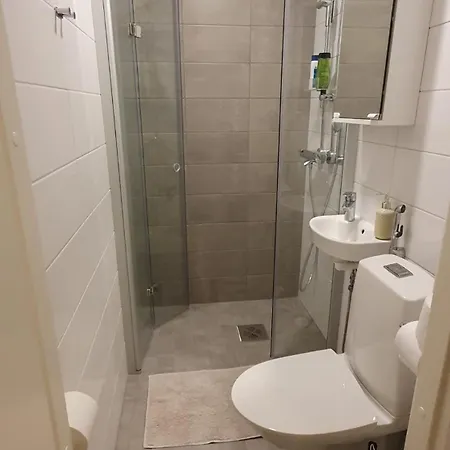 Bright And Spacious In The Vibrant Center Apartment *