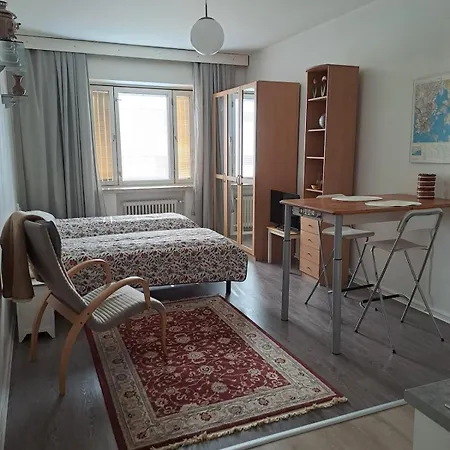 Bright And Spacious In The Vibrant Center *